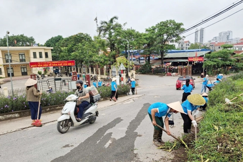 Quận Bắc Từ Liêm ra quân tổng vệ sinh môi trường chào mừng thành lập chính quyền địa phương 2 cấp