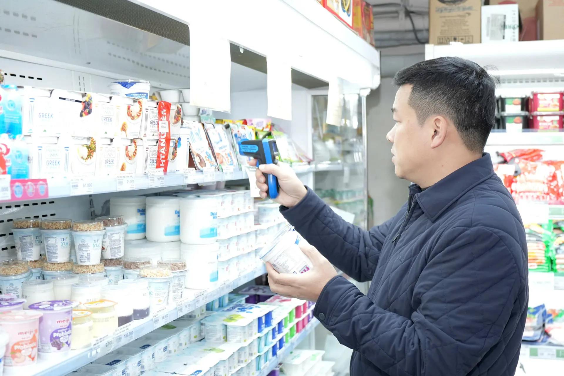 Hà Nội quyết tâm không để “thực phẩm bẩn lọt lưới” dịp Tết Bính Ngọ