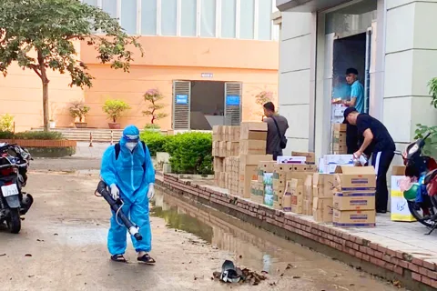Cách phòng, chống dịch bệnh trong mưa bão