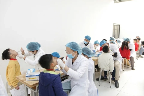 Nhiều hoạt động chăm sóc sức khỏe trong Tháng hành động vì trẻ em 2025
