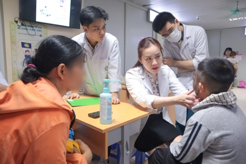 Hàng trăm ca phẫu thuật miễn phí, "tái sinh" nụ cười cho trẻ em