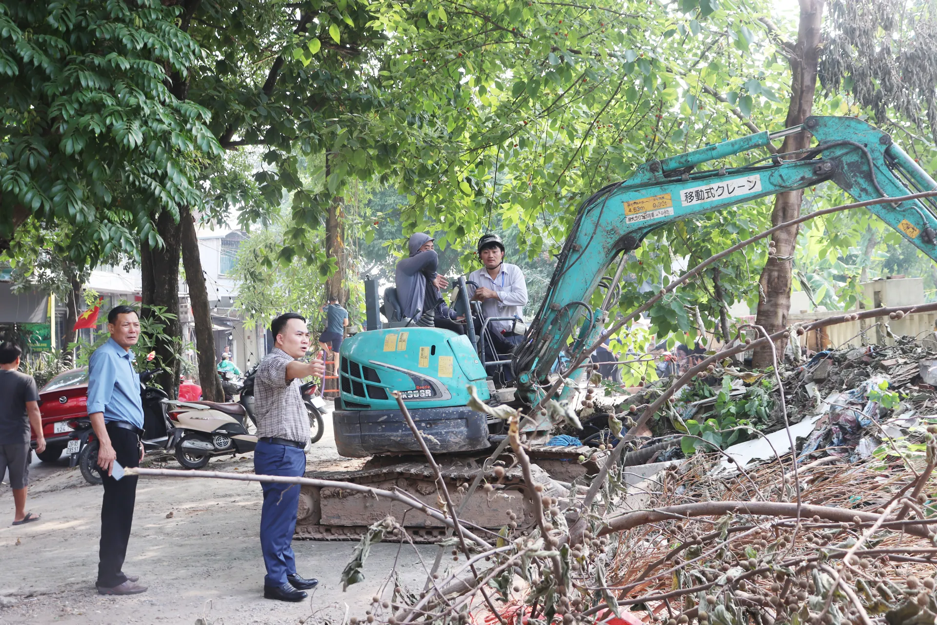 Phường Tây Tựu triển khai mô hình cổng trường học an toàn giao thông, văn minh đô thị