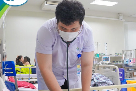 Tỷ lệ trẻ em hút thuốc lá điện tử ngày càng gia tăng, nguy hại khôn lường