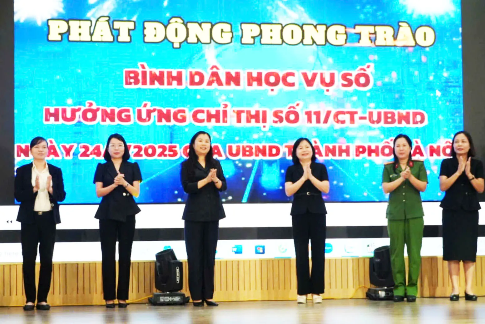 Phát động "Bình dân học vụ số": Thượng Cát quyết tâm đưa công nghệ vào cuộc sống