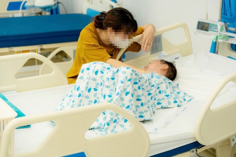 Thông tin mới nhất về sức khỏe 2 trẻ trong vụ tai nạn giao thông liên hoàn tại Dương Nội