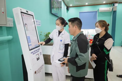 Trạm Y tế xã Sóc Sơn tăng tốc chuyển đổi số, khám chữa bệnh thông minh, giảm tải cho tuyến trên