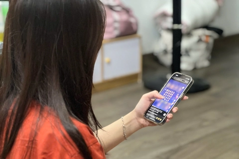 Người trẻ trong “cơn sốt video ngắn” lo âu, trầm cảm và những hệ lụy khó lường
