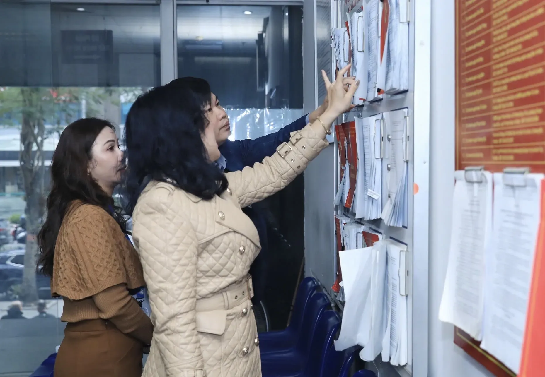 Hà Nội: nâng cao năng lực cho cán bộ giải quyết thủ tục hành chính tại các điểm phục vụ hành chính công