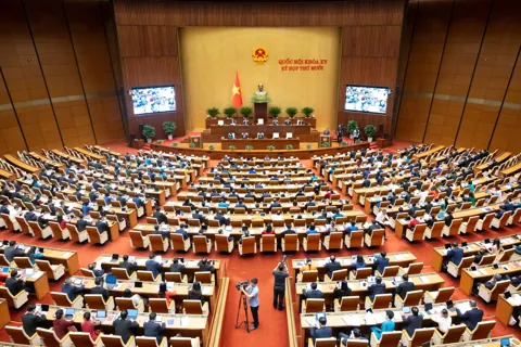 Quốc hội đồng ý bổ sung Phó Thủ tướng Chính phủ, phê chuẩn miễn nhiệm 3 bộ trưởng
