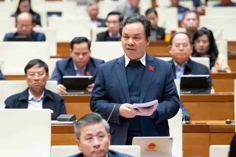 Làm rõ thu nhập chịu thuế, quản lý chặt chuyển nhượng bất động sản và vàng