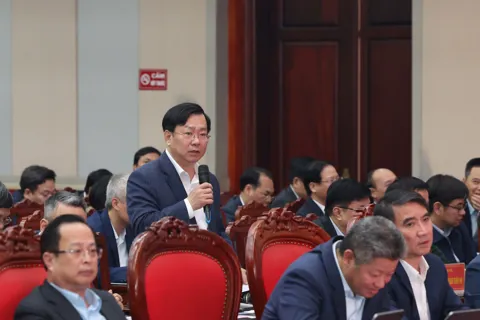 Đổi mới quản trị đầu tư công, bảo đảm an sinh và thị trường Tết