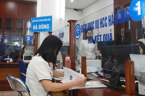 Hà Nội: đẩy mạnh tiếp nhận, giải quyết thủ tục hành chính trực tuyến trên hệ thống dịch vụ công