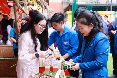 Ấm áp “Tết sum vầy - Xuân ơn Đảng” phường Thanh Xuân