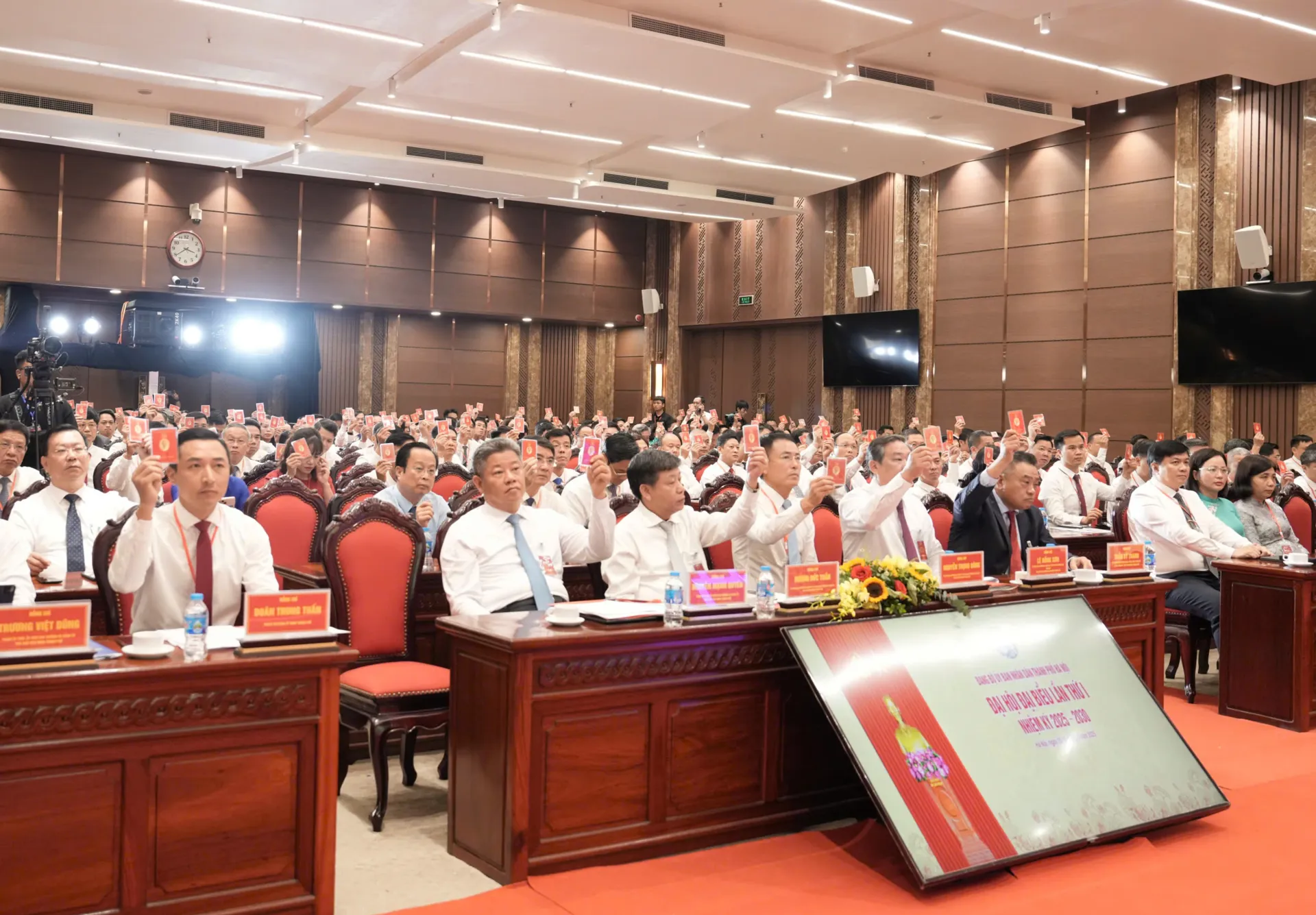 271 đại biểu tham dự Đại hội đại biểu Đảng bộ UBND Thành phố Hà Nội lần thứ I
