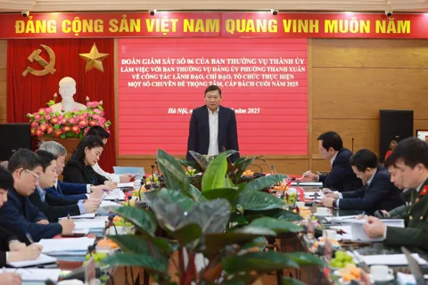 Giám sát, tháo gỡ vướng mắc vận hành mô hình chính quyền địa phương 2 cấp tại phường Thanh Xuân
