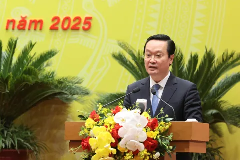 Tân Chủ tịch UBND TP Hà Nội Nguyễn Đức Trung: quyết tâm hành động vì Thủ đô văn hiến, văn minh, hiện đại và hạnh phúc.