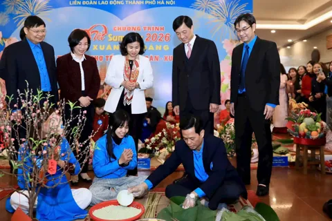 Bí thư Thành ủy Nguyễn Duy Ngọc tham dự Tết Sum vầy cùng công nhân, viên chức, người lao động Thủ đô