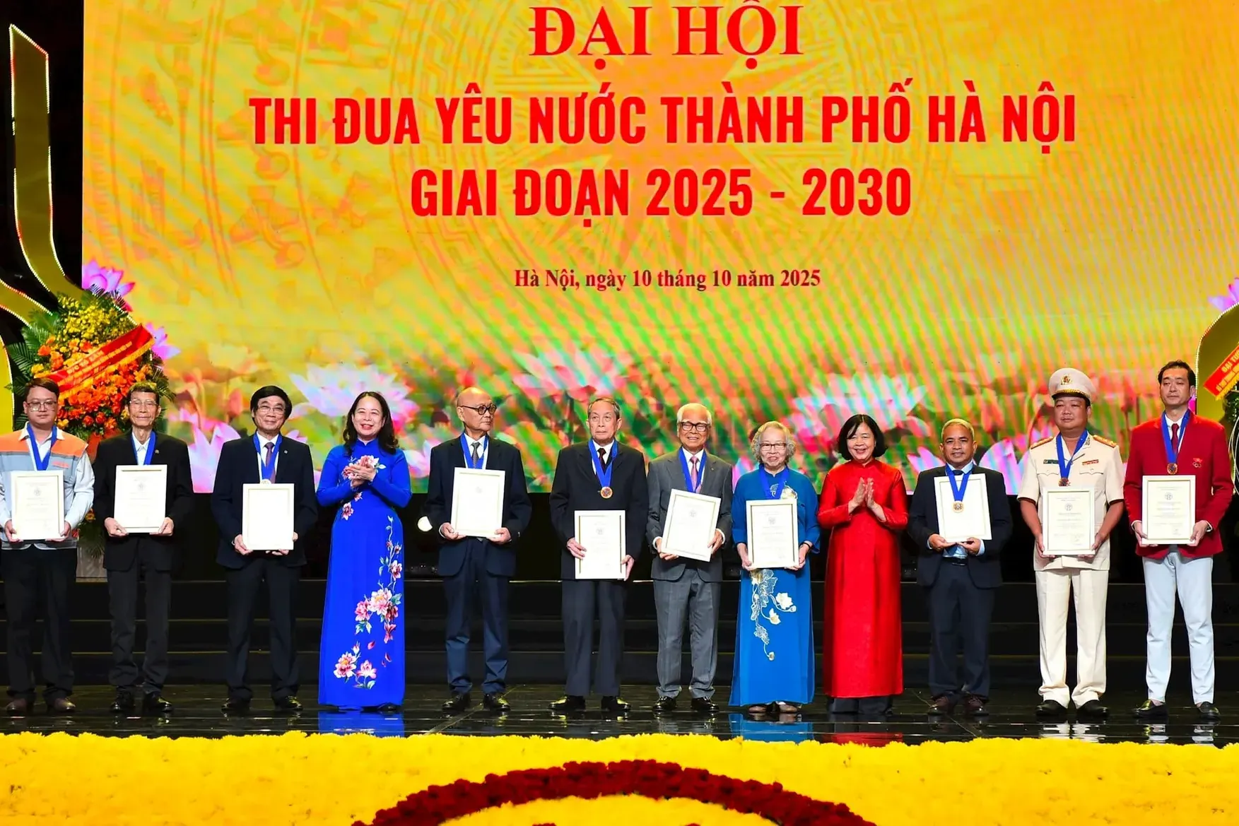 Hà Nội: vinh danh 2 “Chiến sĩ thi đua toàn quốc” và 10 Công dân Thủ đô ưu tú