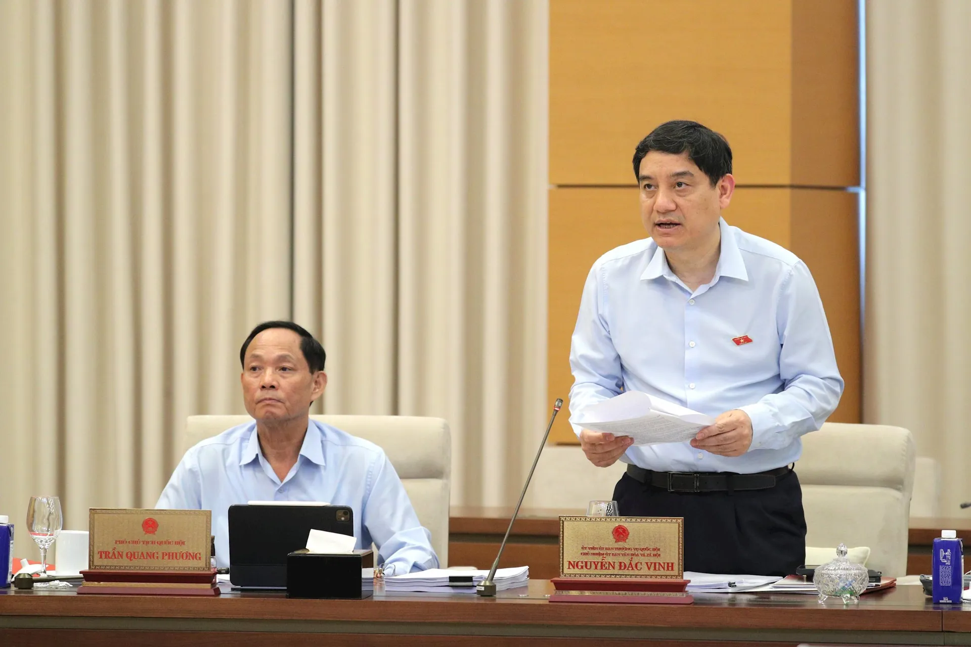 Căn cứ vào tình hình kinh tế - xã hội để quyết định mở rộng đối tượng được vay hỗ trợ việc làm