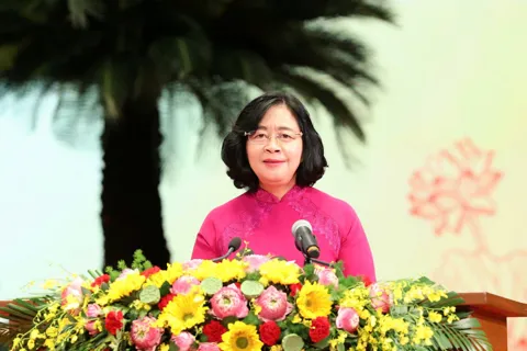 Đồng chí Bùi Thị Minh Hoài tiếp tục giữ chức Bí thư Thành uỷ Hà Nội khoá XVIII