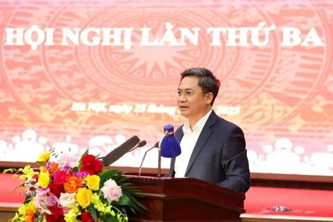 Hà Nội siết kỷ cương, đẩy mạnh phân cấp trong quản lý cán bộ