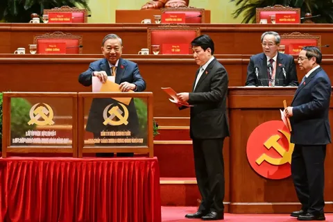 Đại hội XIV của Đảng bầu 200 Ủy viên Ban Chấp hành Trung ương khóa XIV