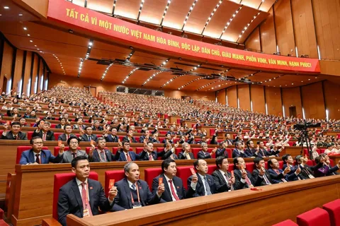 Thông qua Nghị quyết Đại hội đại biểu toàn quốc lần thứ XIV của Đảng: Chung sức, đồng lòng tiến mạnh trong kỷ nguyên mới của dân tộc