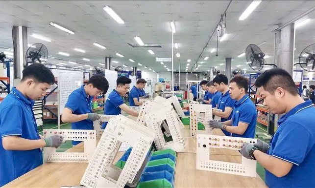 Công nhân Việt Nam: sáng tạo, vững tin bước vào kỷ nguyên mới
