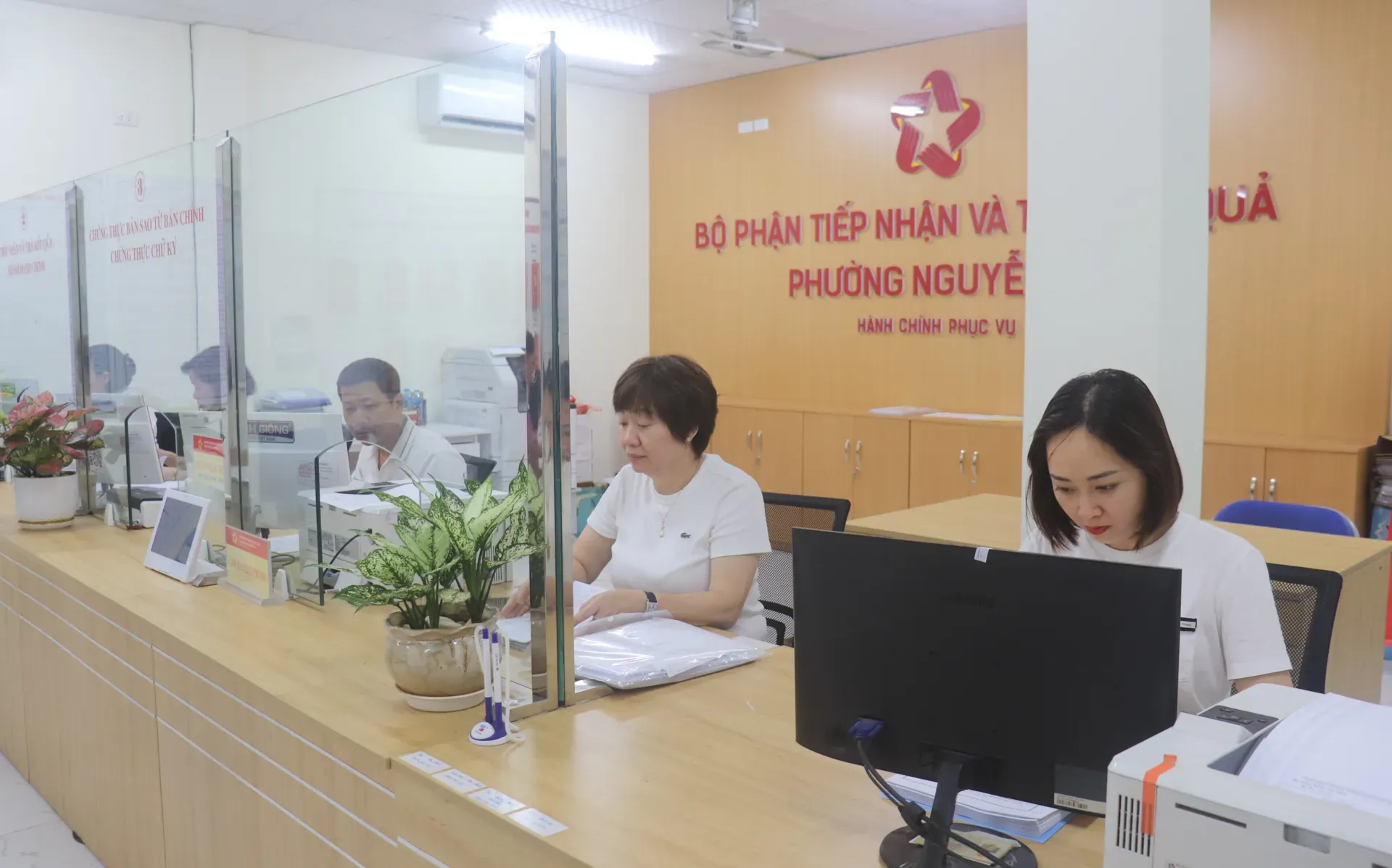 Hai nhóm công chức nào được khuyến khích nghỉ trước khi sắp xếp bộ máy?