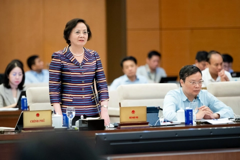 Không bổ sung người làm việc chuyên trách tại các hội vào phạm vi điều chỉnh của Luật Cán bộ, công chức