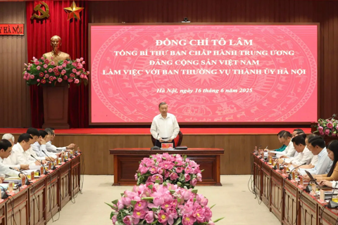 [Ảnh]: Tổng Bí thư Tô Lâm làm việc với Ban Thường vụ Thành ủy Hà Nội
