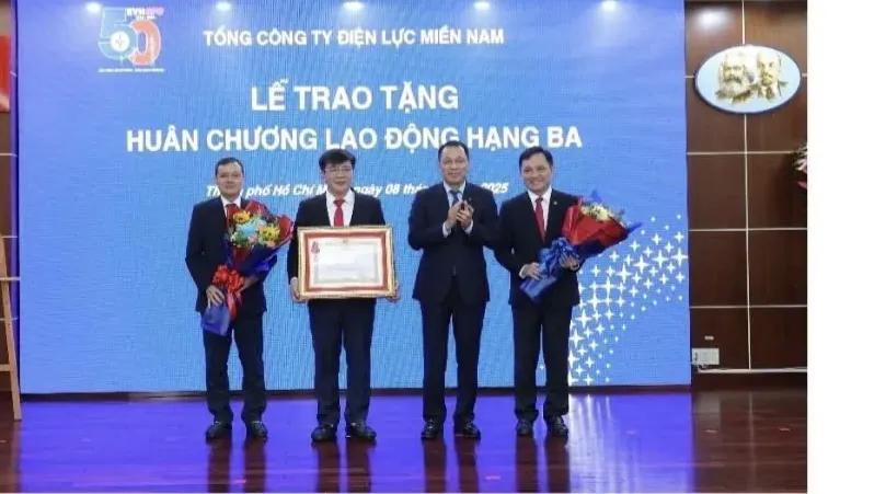 EVNSPC tổ chức lễ đón nhận Huân chương Lao động hạng Ba
