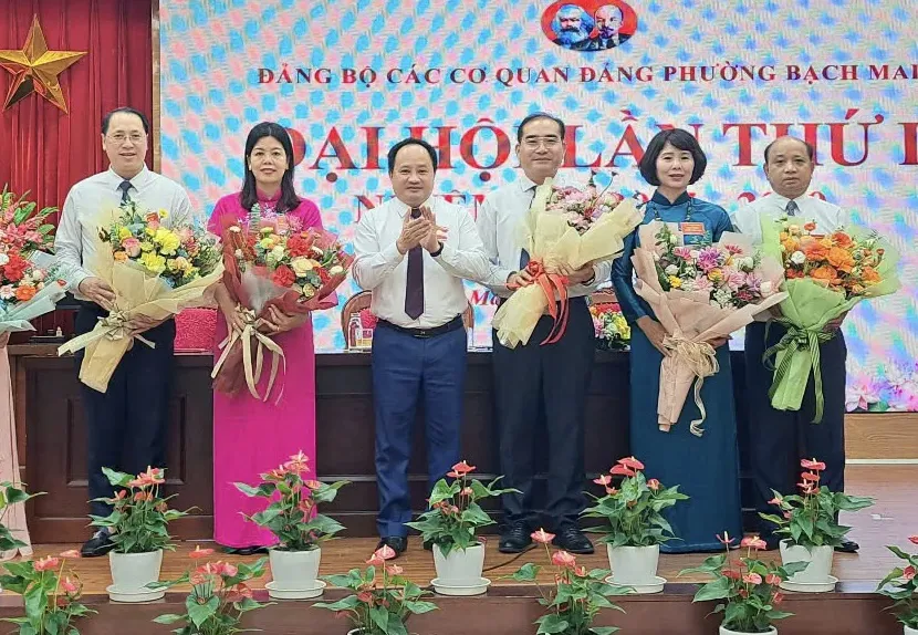 Đảng bộ Các cơ quan Đảng phường Bạch Mai: cán bộ, đảng viên đổi mới mạnh mẽ tư duy, hiệu quả làm việc