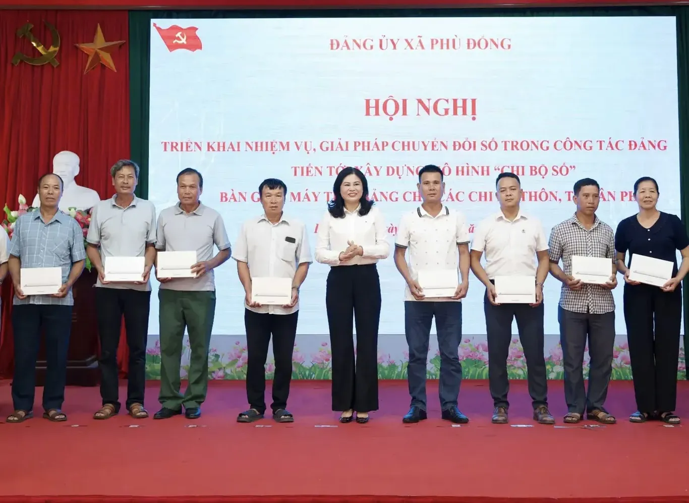 Xã Phù Đổng triển khai chuyển đổi số trong công tác Đảng