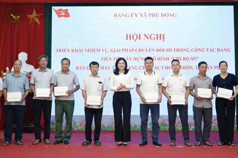Xã Phù Đổng triển khai chuyển đổi số trong công tác Đảng