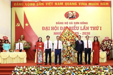 Xây dựng xã Sơn Đồng thành đô thị văn minh, giàu đẹp, đời sống người dân hạnh phúc