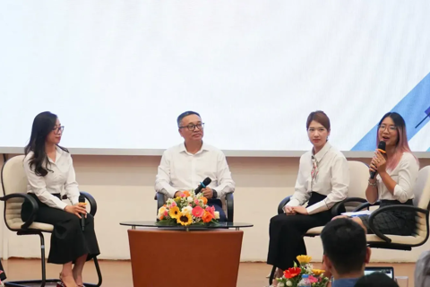 Hiện thực hoá việc đưa tiếng Anh thành ngôn ngữ thứ hai trong trường học