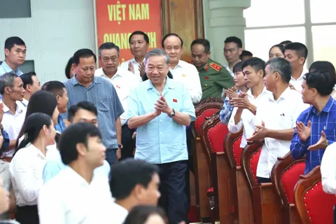 [Ảnh] Tổng Bí thư Tô Lâm tiếp xúc cử tri 9 xã Hà Nội trước Kỳ họp thứ 10 Quốc hội khóa XV