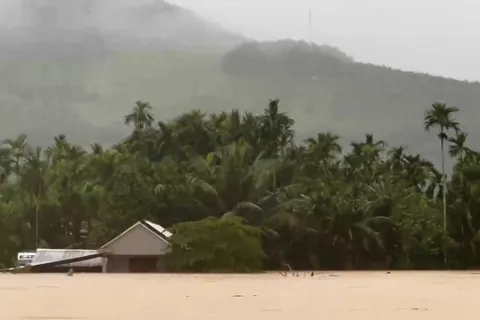 Hà Nội thăm hỏi, hỗ trợ 3 tỉnh, thành phố miền Trung 30 tỷ đồng khắc phục mưa lũ