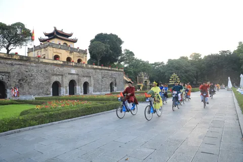 Mở rộng nội hàm, đưa văn hóa vào chính trị, công vụ và kinh doanh