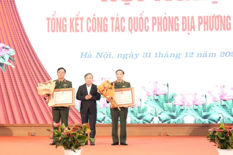 Chủ tịch UBND TP Hà Nội Vũ Đại Thắng: Giữ vững ổn định, hoàn thành toàn diện nhiệm vụ quốc phòng địa phương