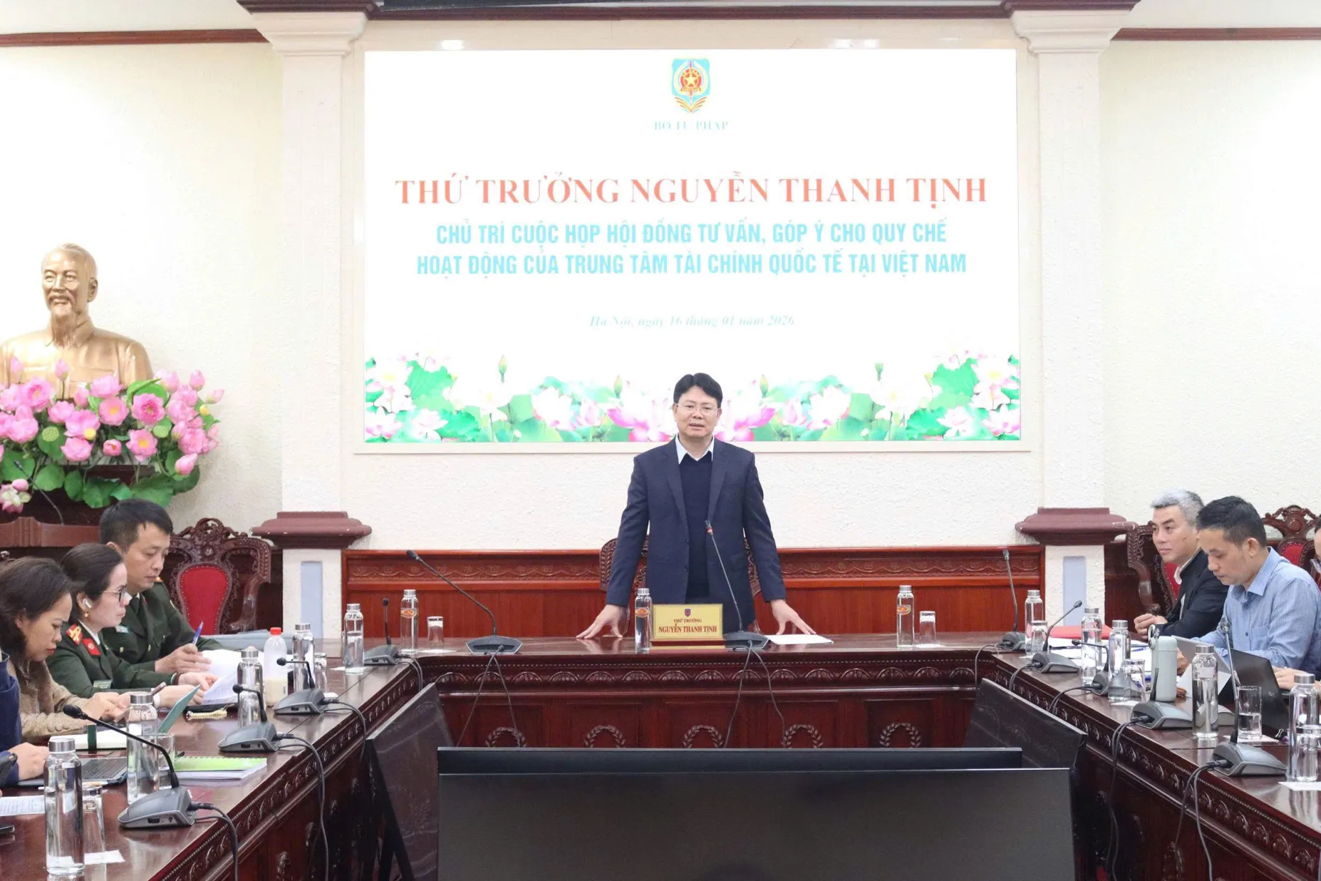 Xây dựng Quy chế hoạt động của Trung tâm Tài chính Quốc tế tại Việt Nam