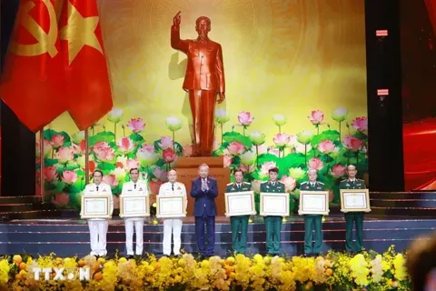 Tổng Bí thư Tô Lâm: Các điển hình tiên tiến tiếp tục giữ vững ngọn lửa nhiệt huyết, là hạt nhân lan tỏa