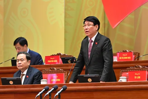 Thông cáo báo chí về ngày làm việc thứ hai Đại hội đại biểu toàn quốc lần thứ XIV của Đảng