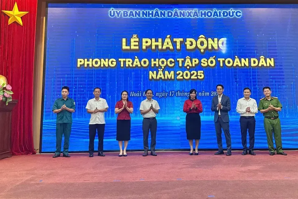 Xã Hoài Đức: Phát động phong trào toàn dân học tập số và bổ sung kiến thức AI cho 150 cán bộ, công chức