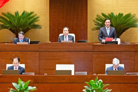 Sửa đổi, bổ sung Hiến pháp 2013: giữ lại quy định về quyền chất vấn của đại biểu HĐND