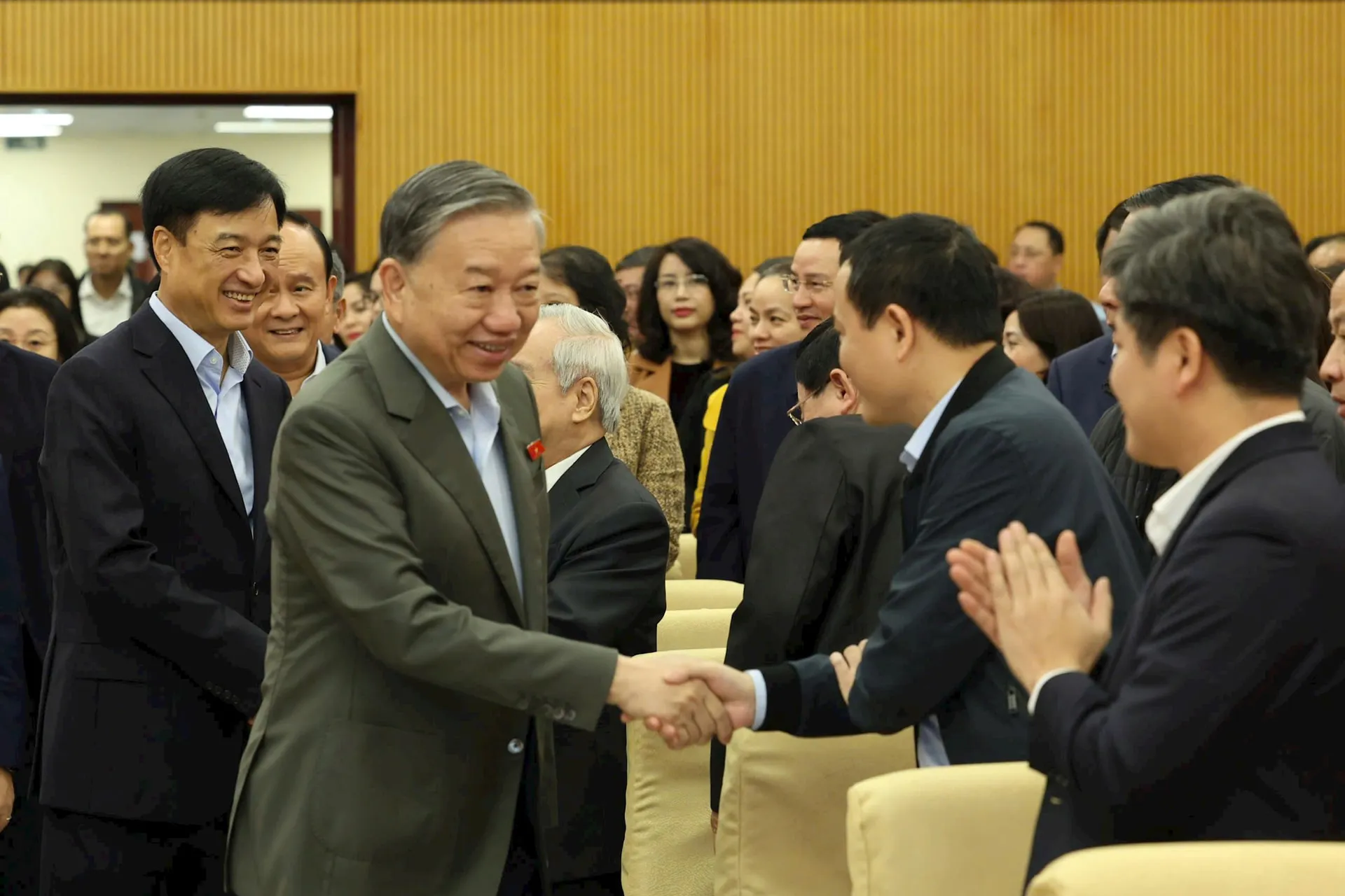 Tổng Bí thư Tô Lâm tiếp xúc cử tri Hà Nội sau Kỳ họp thứ 10 Quốc hội khóa XV