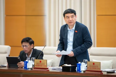 Bổ sung và rà soát các chính sách phát triển báo chí và bảo đảm nguồn lực thực hiện