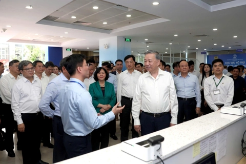 Tổng Bí thư Tô Lâm thăm Trung tâm Phục vụ hành chính công Thành phố Hà Nội
