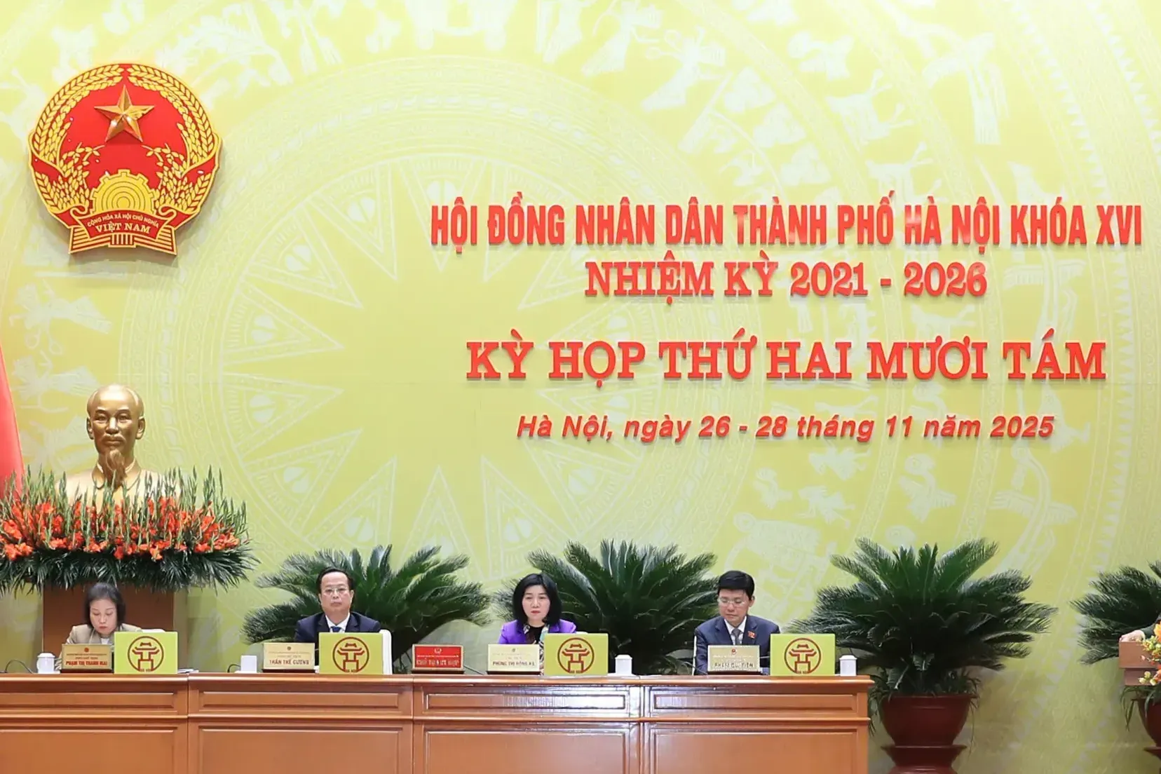 Hà Nội thông qua biên chế và chỉ tiêu hợp đồng lao động khối chính quyền năm 2026